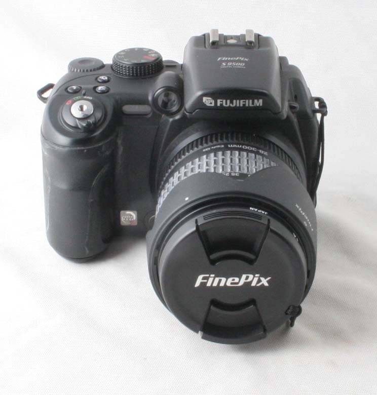 Fuji Finepix S9500