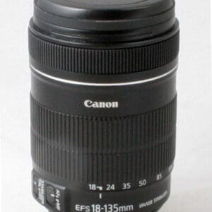 Canon EF-S 18-135mm f3.5-5.6 IS