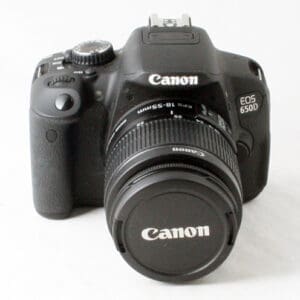 Canon EOS 650D 18-55mm f3.5-5.6 IS II